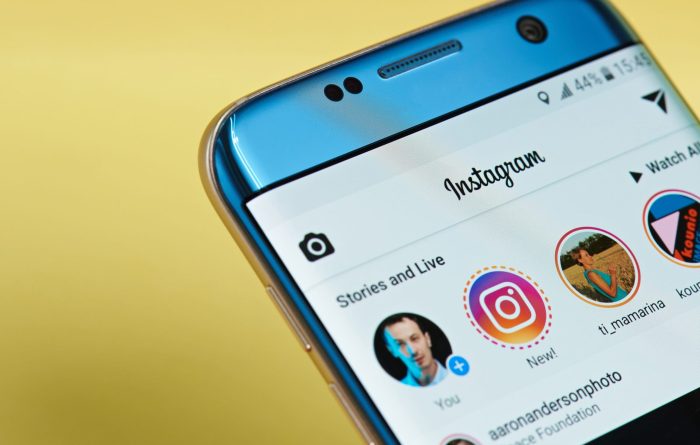 Use of beauty filters in ads - image of Instagram stories function